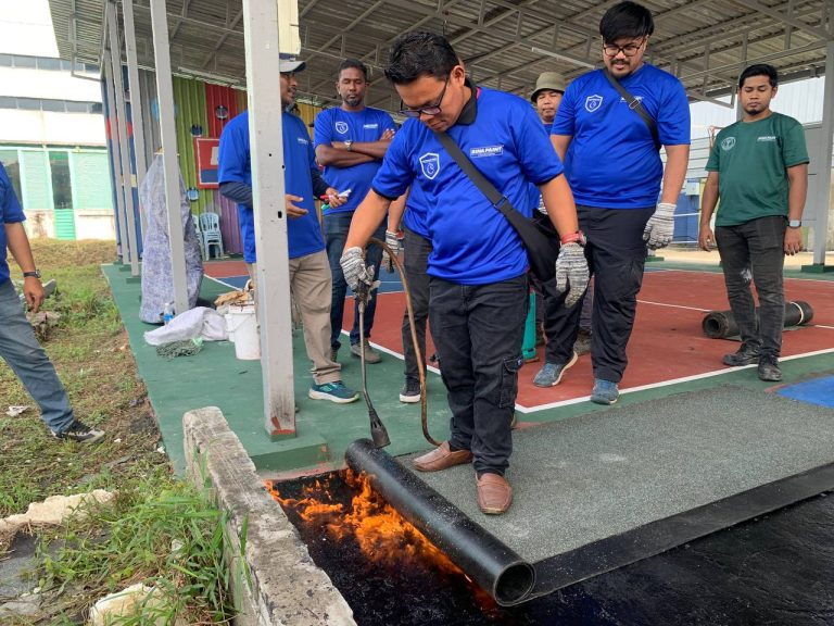 Kursus praktikal waterproofing — latihan torch-on membrane